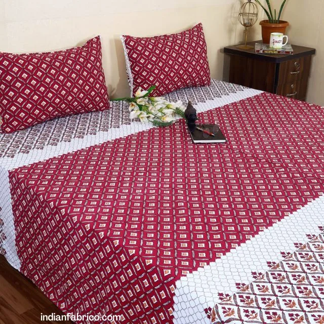 Beautiful Red Floral Jaal Print King Size Bedsheet (108×108) Beautiful Red Floral Jaal Print King Size Bedsheet (108×108)