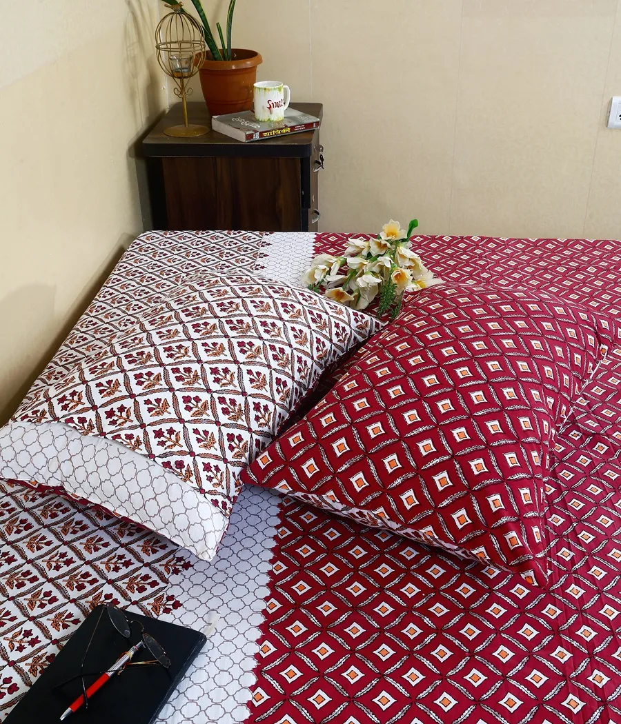 Beautiful Red Floral Jaal Print King Size Bedsheet Pillow Covers Beautiful Red Floral Jaal Print King Size Bedsheet Pillow Covers