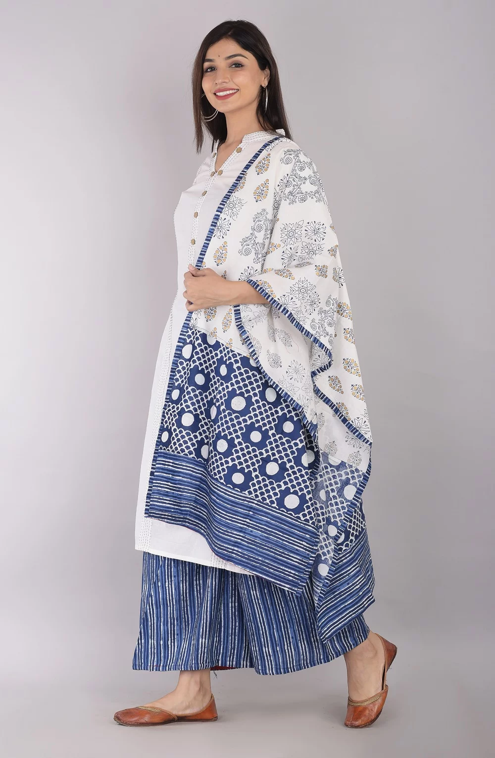 Pure Cotton Blue Lining Palazzo with White Kurti and Printed Dupatta Sidepose