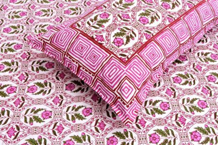 Stylish Pink Square Waves Floral Print Double Bedsheet with pillow covers