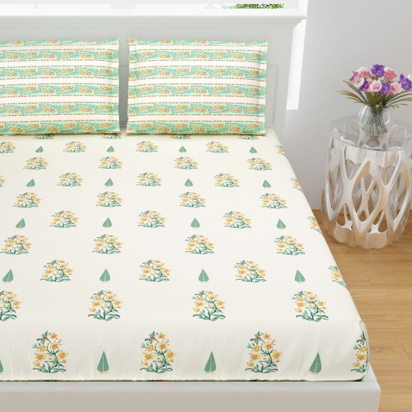Green Boota Red Floral Print Pure Cotton King Size Bedsheet